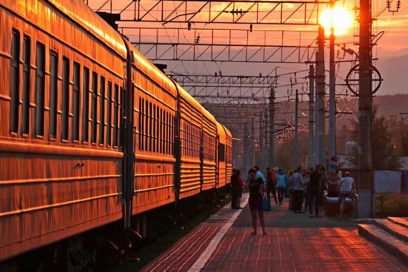 Fotografia: Zachód słońca na peronie