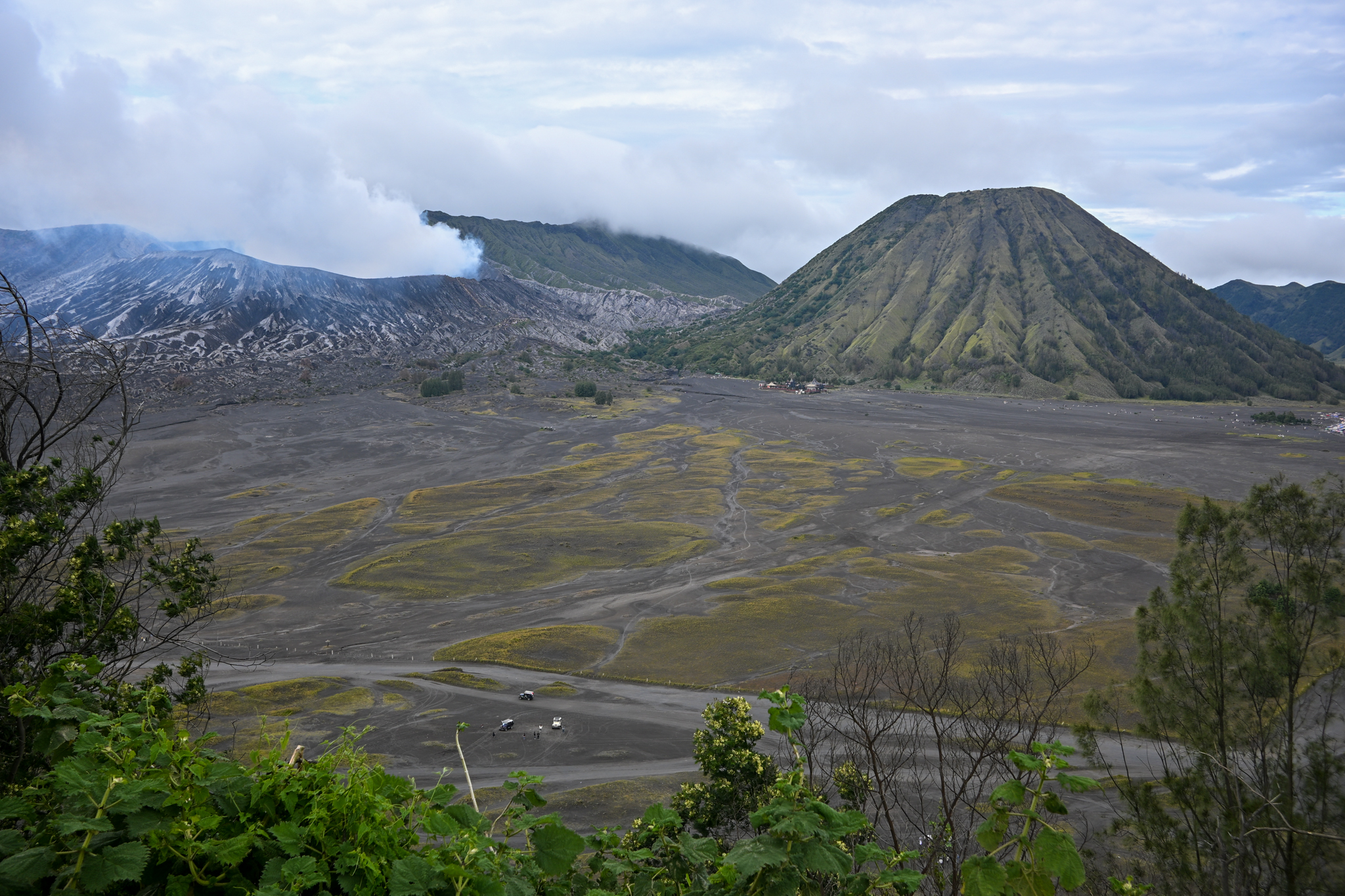 Indonezja - królestwo ognia na wyciągnięcie ręki. Jak zaplanować trekking na wulkan Bromo?