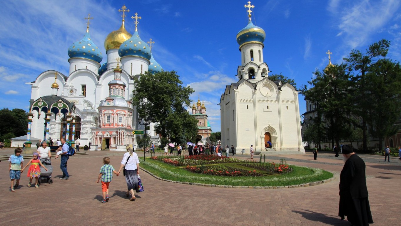 Wycieczka Moskwa - Złoty Pierścień - Petersburg.